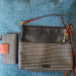 Fossil Lg crossbody black stripe bag w/ wallet.